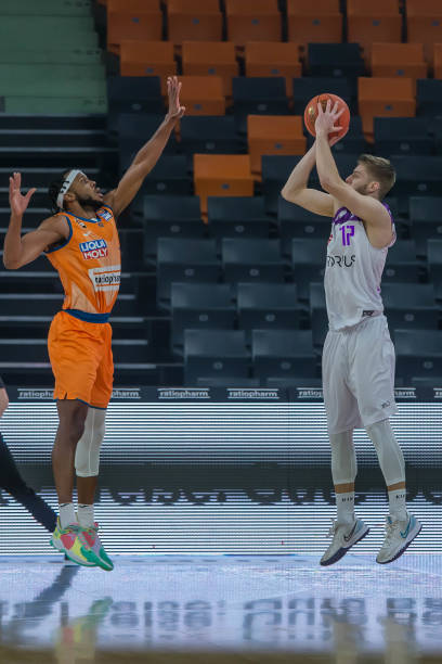 传统忠诚不 传统忠诚不